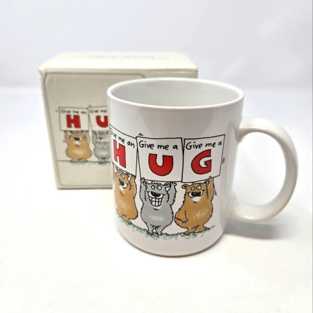 VINTAGE NOS HALLMARK SHOEBOX GREETINGS COFFEE MUG CUP GIVE ME A HUG BEARS WHITE